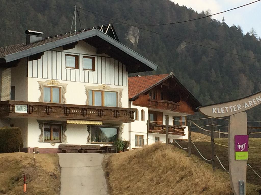 Haus Scholl Bed & Breakfast Nassereith Bagian luar foto