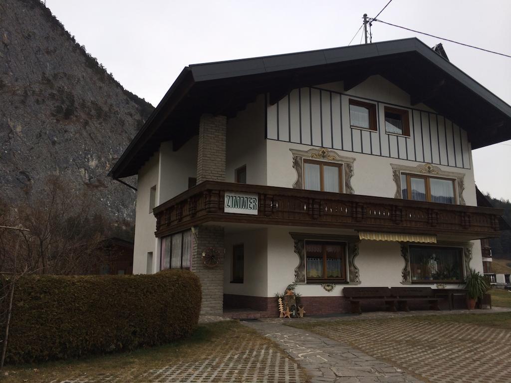 Haus Scholl Bed & Breakfast Nassereith Bagian luar foto