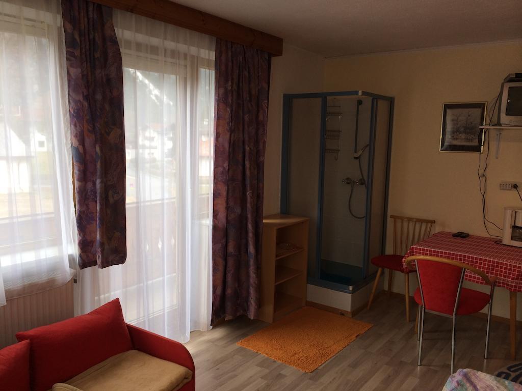 Haus Scholl Bed & Breakfast Nassereith Bagian luar foto